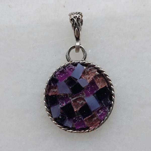 mor renkli cam mozaik kolyeler