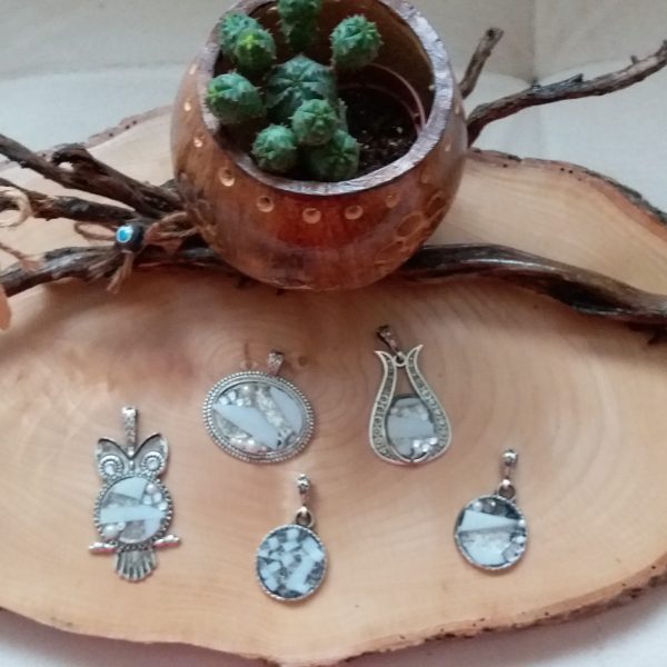 beyaz cam mozaik kolyeler